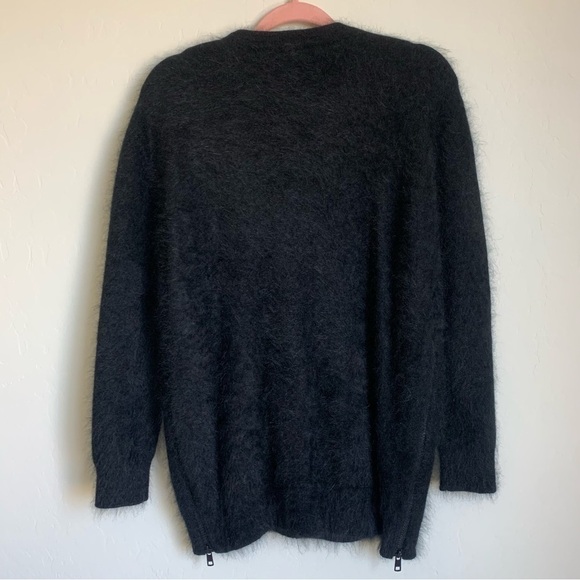 Angora Blend Black Fuzzy Gray Floral Circle Designer Inspired Tunic Sweater Sz 6 - Picture 5 of 9